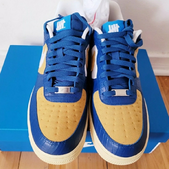 Nike Air Force 1 × Undefeated - Picture 3 of 5